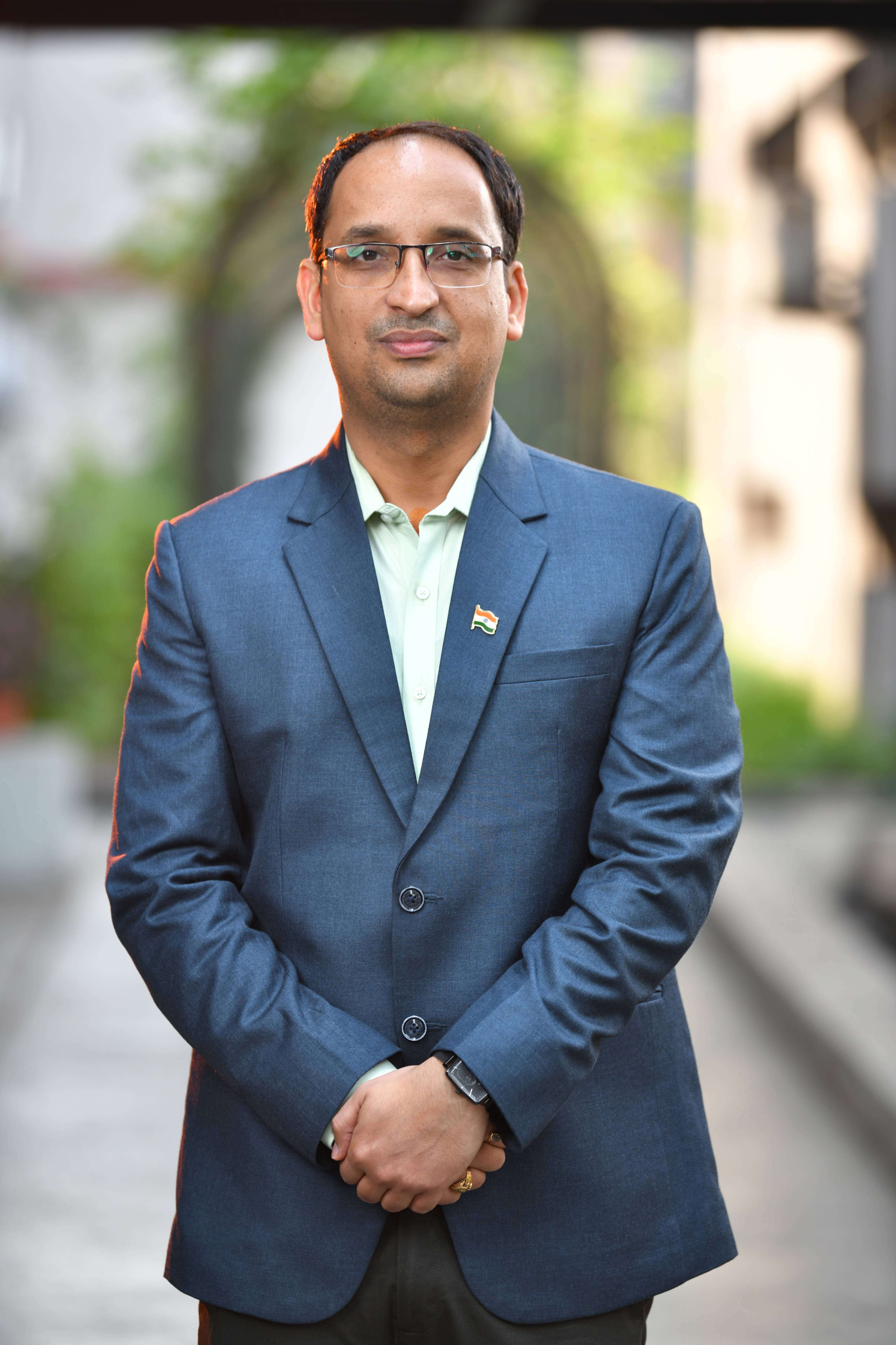 Dr. Akash Pandey