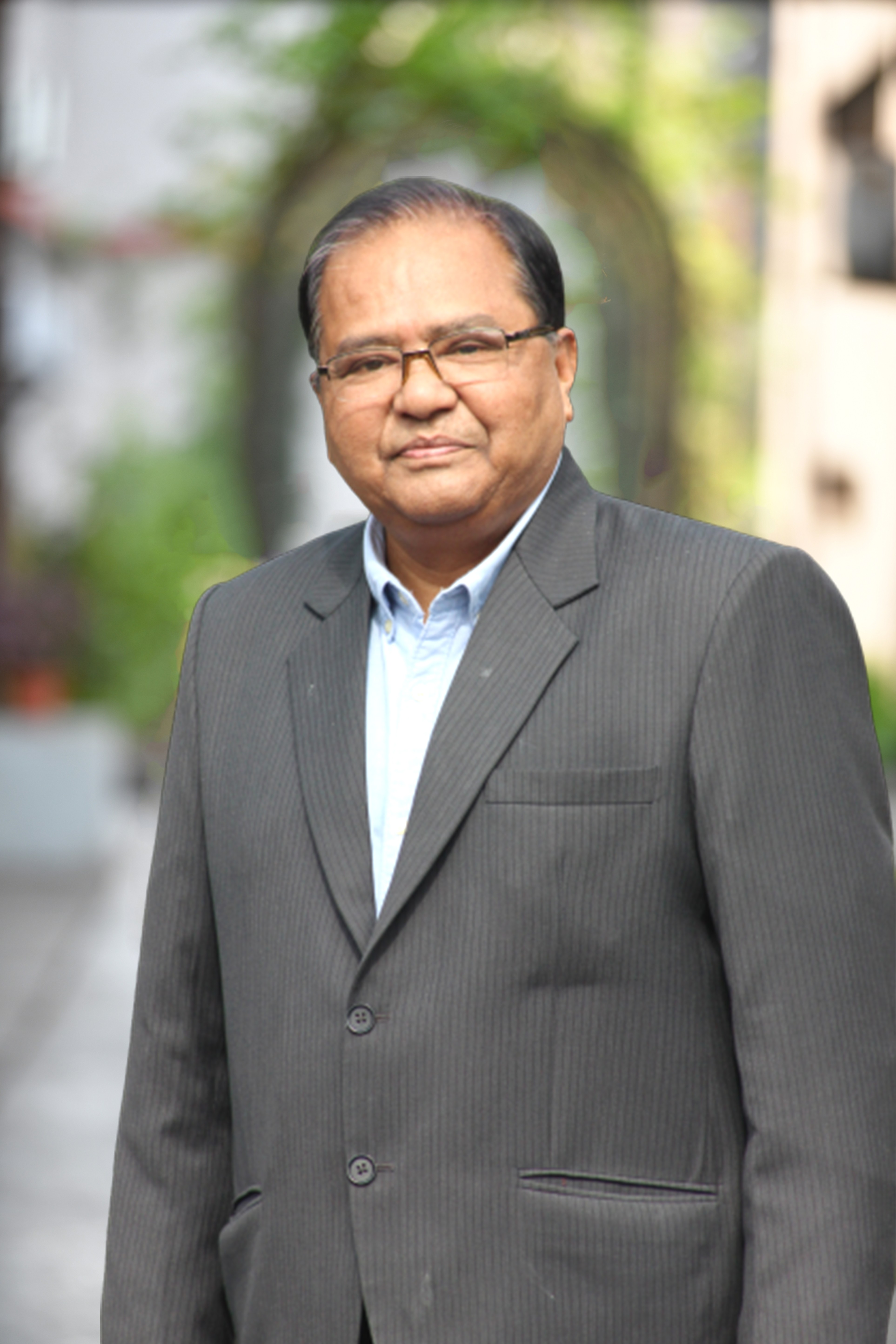 Dr. S. Das