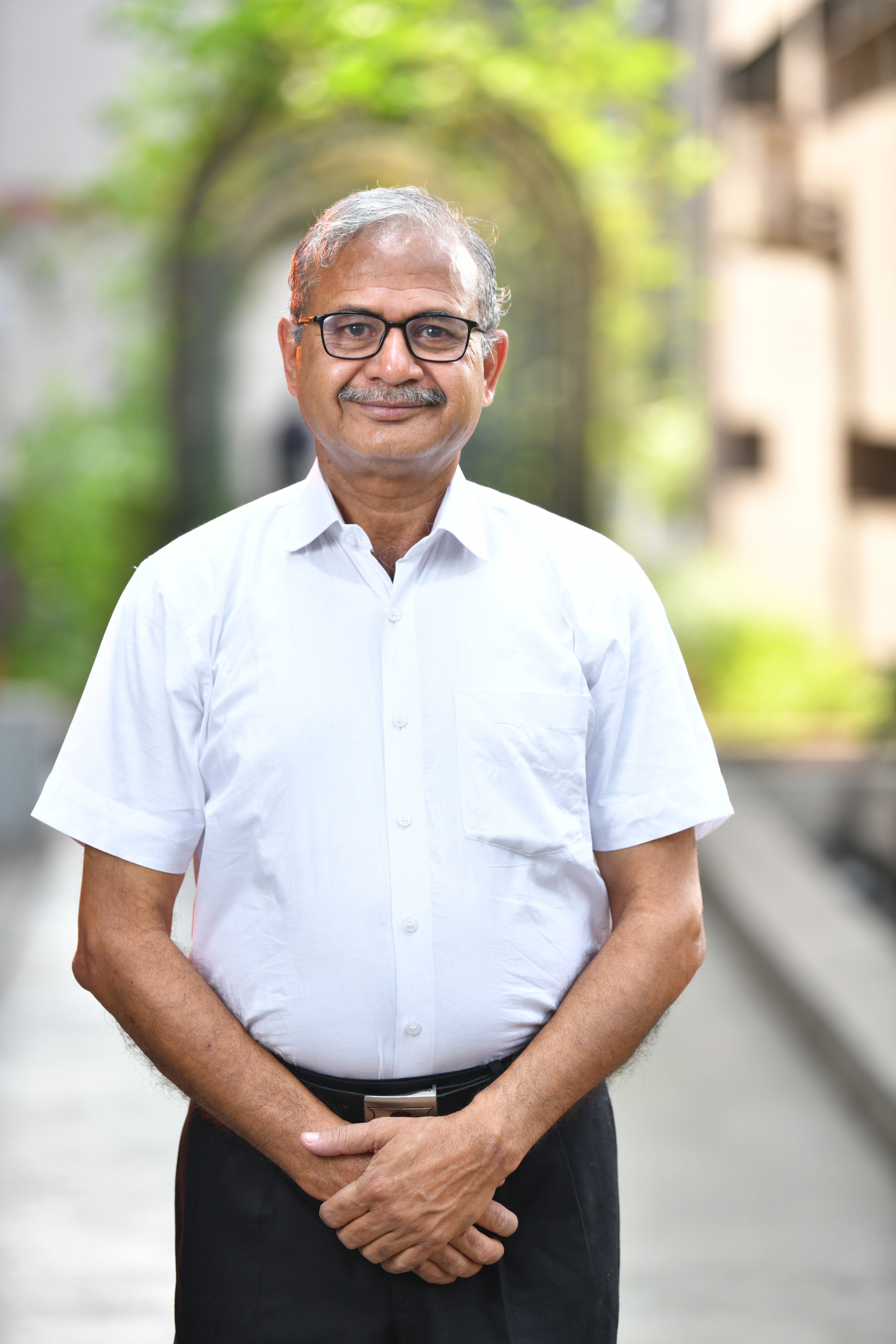 Dr. RS Tare